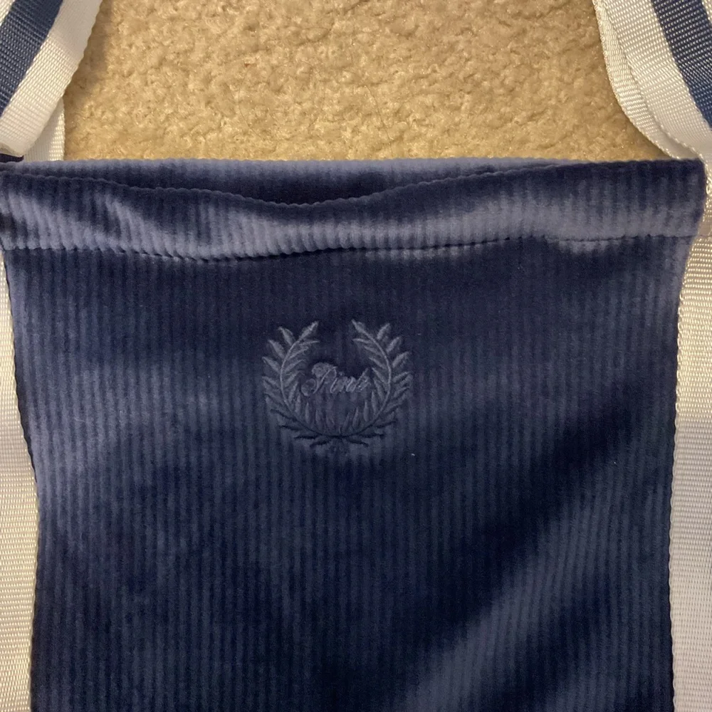 PINK VS Navy Blue Soft Velour Ribbed Shoulder Bag (NWT)& PINK Nation Knit Beanie - Picture 4 of 12